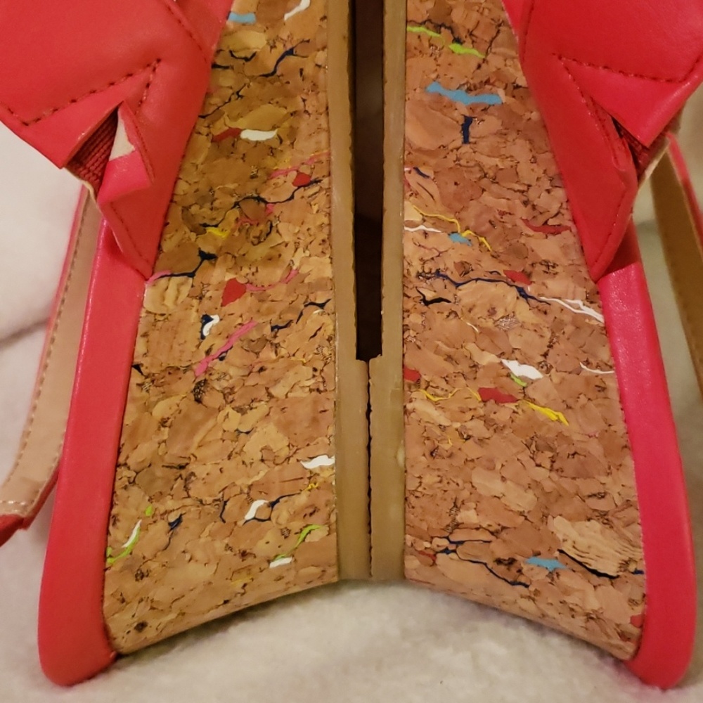 Shoes - Picture 7 of 8